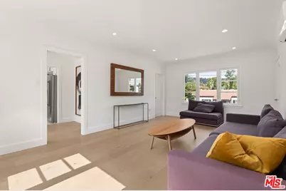 8210 W Clinton St, Los Angeles, CA 90048 - Photo 1