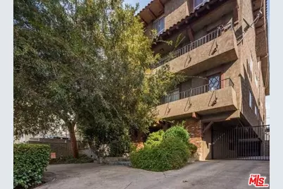 1224 S Barrington Ave #201, Los Angeles, CA 90025 - Photo 1