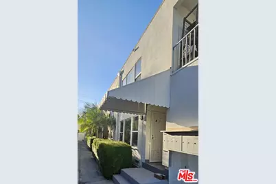 1227 S Holt Ave #3, Los Angeles, CA 90035 - Photo 1