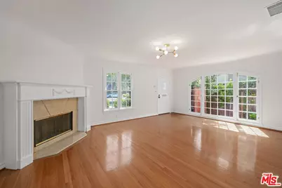424 12th St, Santa Monica, CA 90402 - Photo 1
