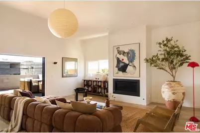 2411 Abbot Kinney Blvd, Los Angeles, CA 90291 - Photo 1