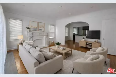 856 S Gramercy Pl, Los Angeles, CA 90005 - Photo 1