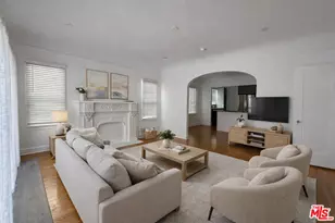 856 S Gramercy Pl, Los Angeles, CA 90005 - Photo 1