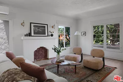 3118 W 43rd Pl, Los Angeles, CA 90008 - Photo 1