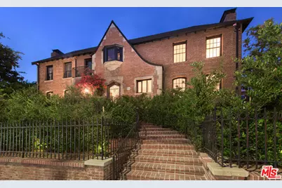 7655 Hollywood Blvd #3, Los Angeles, CA 90046 - Photo 1