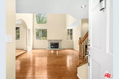 18639 Nathan Hill Dr #9, Santa Clarita, CA 91351 - Photo 1
