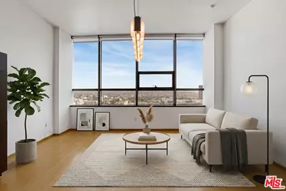 1100 Wilshire Blvd #1805, Los Angeles, CA 90017 - Photo 1