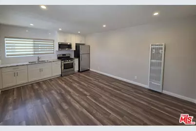2012 S Holt Ave #2014, Los Angeles, CA 90034 - Photo 1