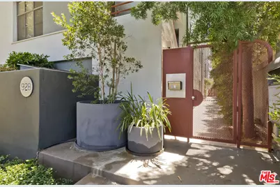 928 7th St #3, Santa Monica, CA 90403 - Photo 1