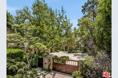 12824 Evanston St, Los Angeles, CA 90049 - Photo 1
