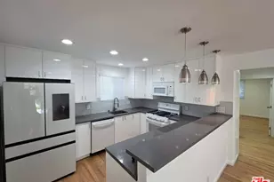 1029 Pleasant View Ave, Venice, CA 90291 - Photo 1