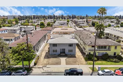 128 N Hillcrest Blvd, Inglewood, CA 90301 - Photo 1