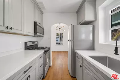 4014 W Adams Blvd #A, Los Angeles, CA 90018 - Photo 1
