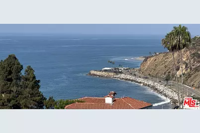 17866 Tramonto Dr, Pacific Palisades, CA 90272 - Photo 1