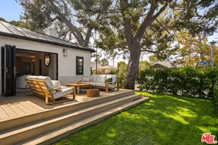 3002 18th St, Santa Monica, CA 90405 - Photo 1