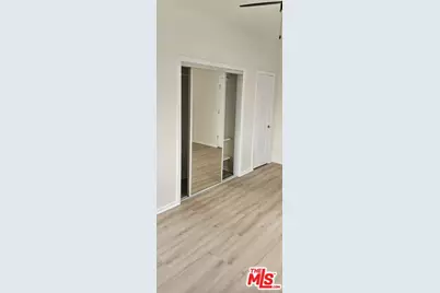 1421 S Westmoreland Ave #26, Los Angeles, CA 90006 - Photo 1