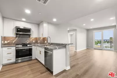 7428 Santa Monica Blvd #308, West Hollywood, CA 90046 - Photo 1