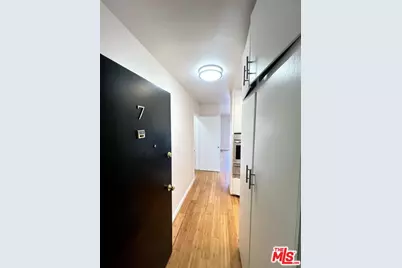 2637 Centinela Ave #7, Santa Monica, CA 90405 - Photo 1