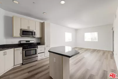 1408 W Washington Blvd #206, Los Angeles, CA 90007 - Photo 1