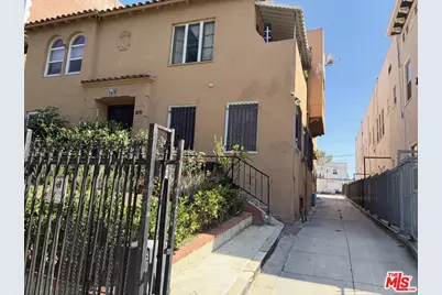 206 S Kenmore Ave, Los Angeles, CA 90004 - Photo 1