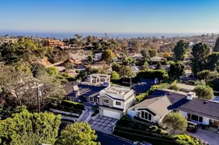 1037 Maroney Ln, Pacific Palisades, CA 90272 - Photo 2