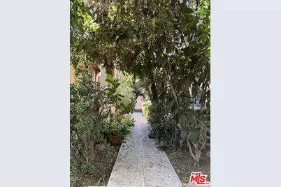 1665 Golden Gate Ave, Los Angeles, CA 90026 - Photo 1