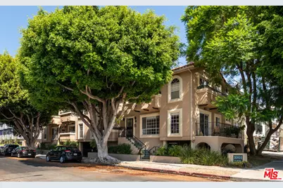 1001 N Croft Ave, Los Angeles, CA 90069 - Photo 1
