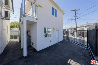 5835 Cartwright #1/2, North Hollywood, CA 91601 - Photo 1