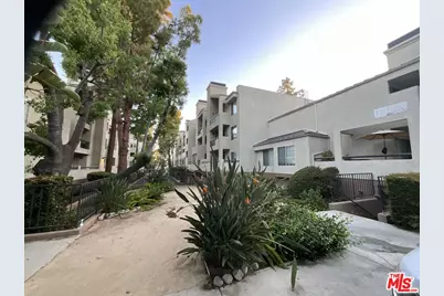 21450 Burbank Blvd #220, Woodland Hills, CA 91367 - Photo 1