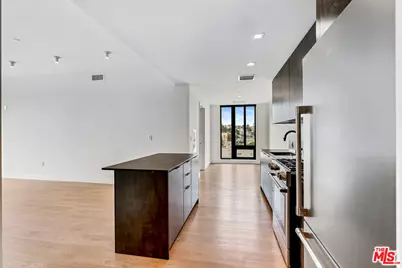 10700 Tabor St #522, Los Angeles, CA 90034 - Photo 1