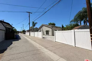 15830 Blackhawk St, Los Angeles, CA 91344 - Photo 1