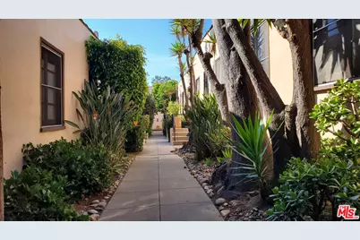 1118 20th St ##A, Santa Monica, CA 90403 - Photo 1