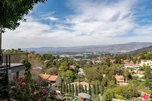 7301 Pacific View Dr, Los Angeles, CA 90068 - Photo 14