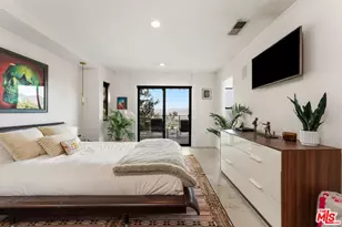 7301 Pacific View Dr, Los Angeles, CA 90068 - Photo 24