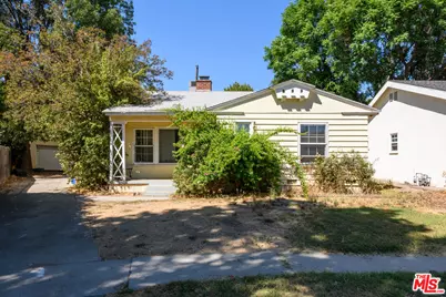 16431 Hamlin St, Lake Balboa, CA 91406 - Photo 1