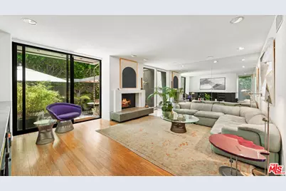 853 S Bundy Dr, Los Angeles, CA 90049 - Photo 1