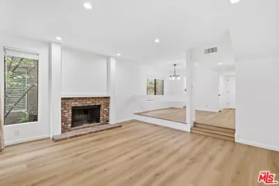 1423 S Bentley Ave #B, Los Angeles, CA 90025 - Photo 1