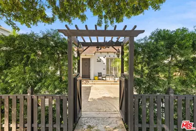 2312 28th St, Santa Monica, CA 90405 - Photo 1