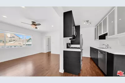 510 Pacific Ave #5, Venice, CA 90291 - Photo 1
