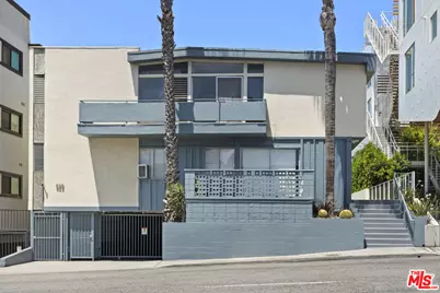 929 N San Vicente Blvd #4, West Hollywood, CA 90069 - Photo 1