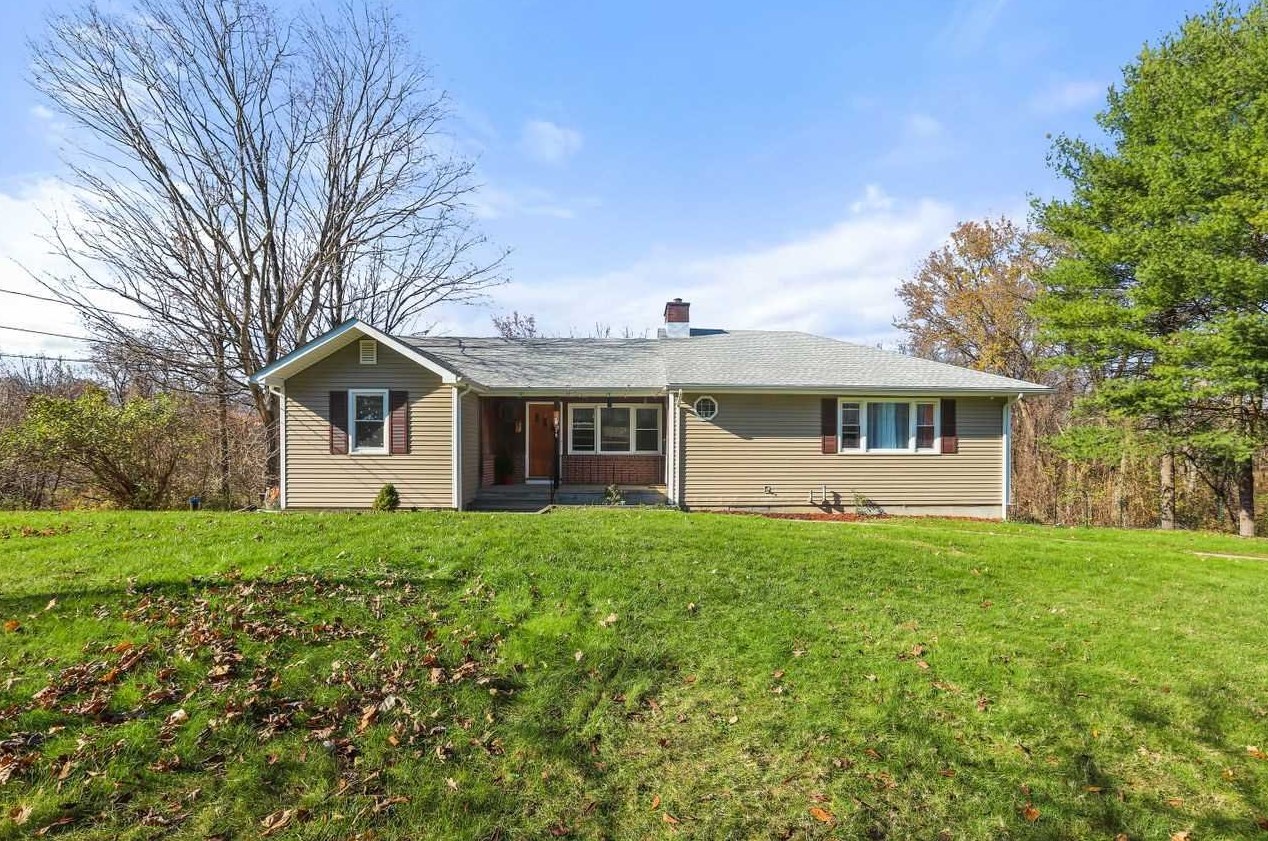 25 Van Vlack Rd, East Fishkill, NY 12533-5956