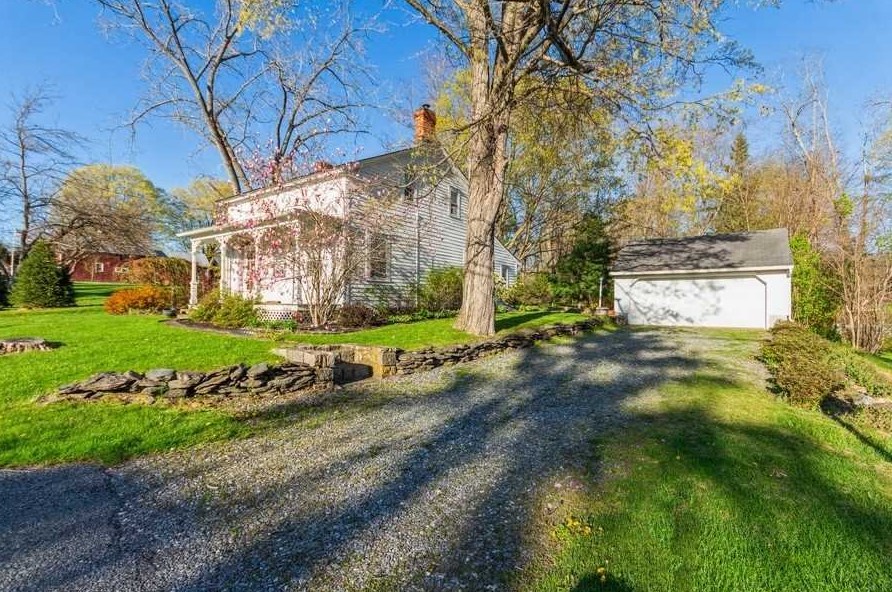 11 Main St, Poughquag, NY 12570