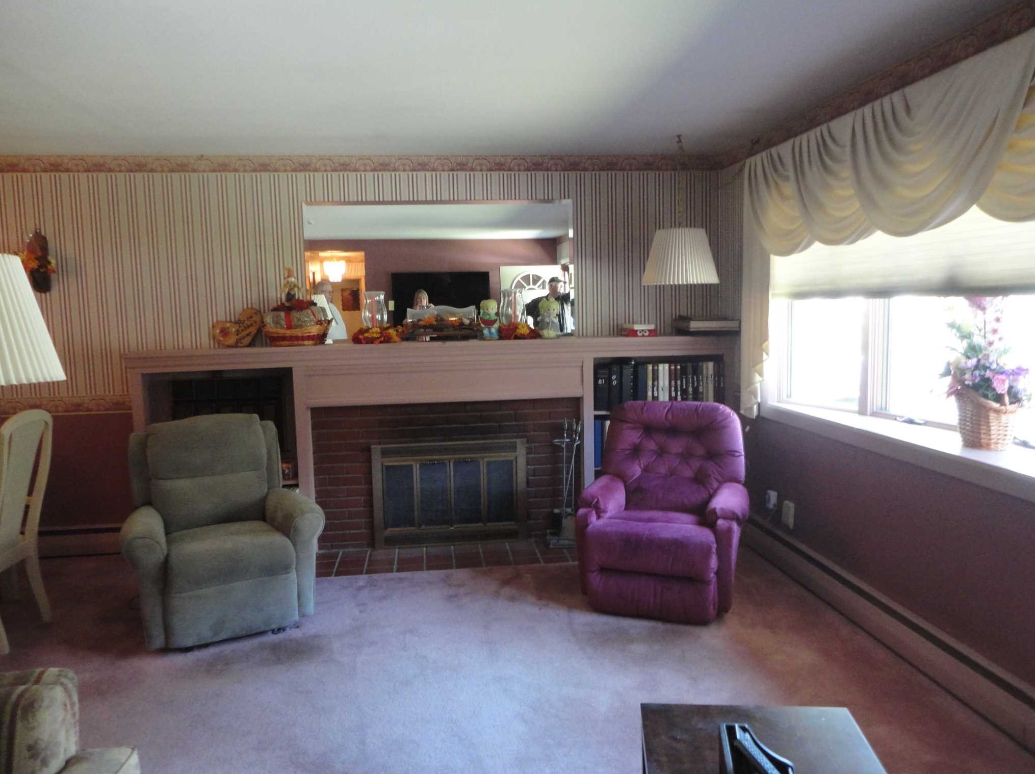 1 Schyler Dr, Poughkeepsie NY 12603 exterior