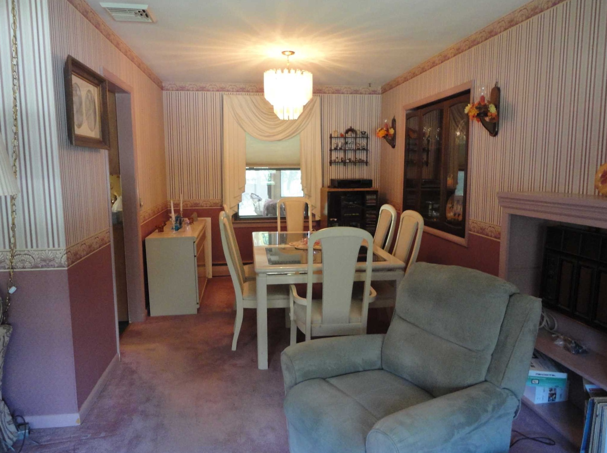 1 Schyler Dr, Poughkeepsie NY 12603 exterior