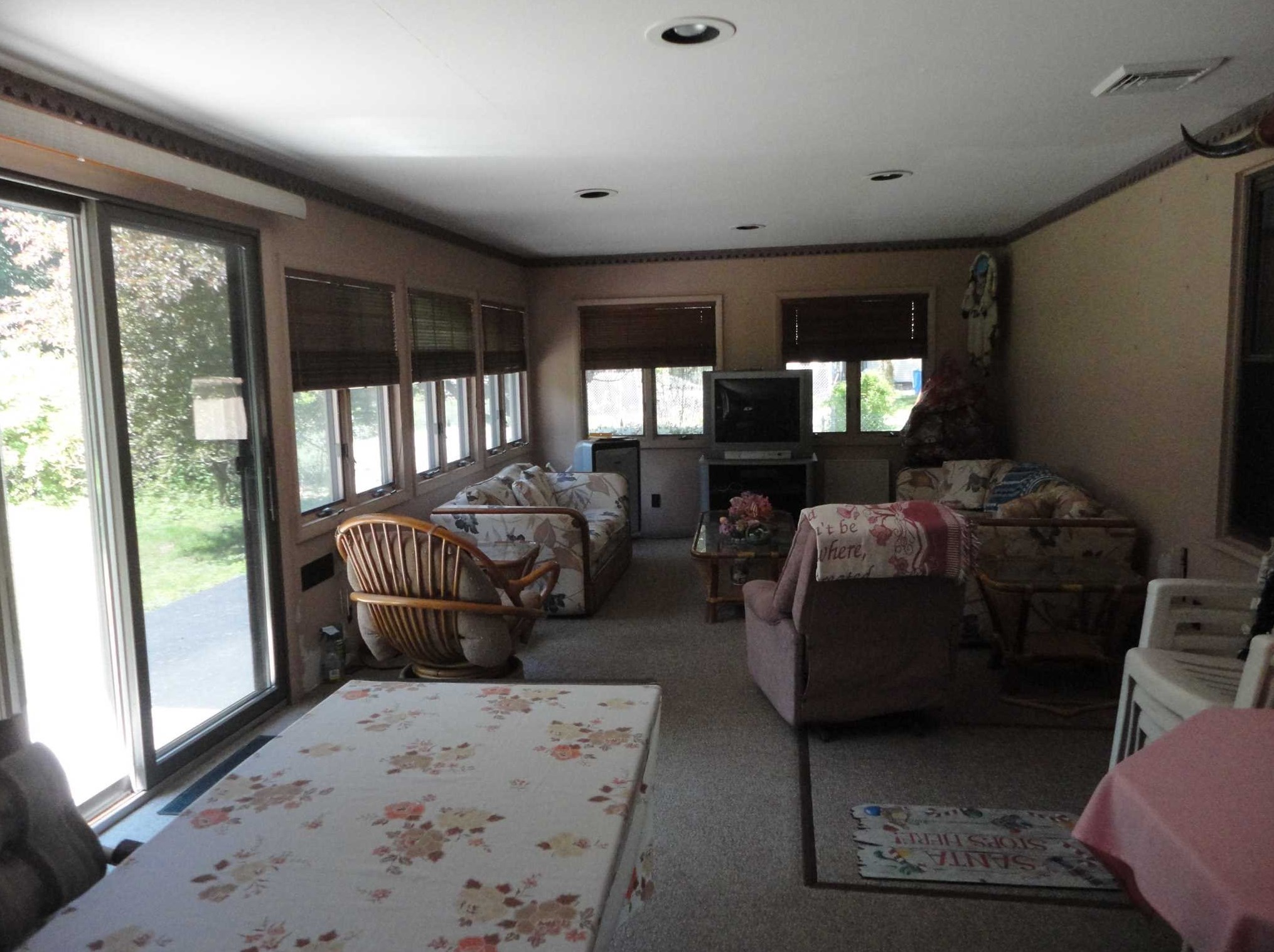 1 Schyler Dr, Poughkeepsie NY 12603 exterior