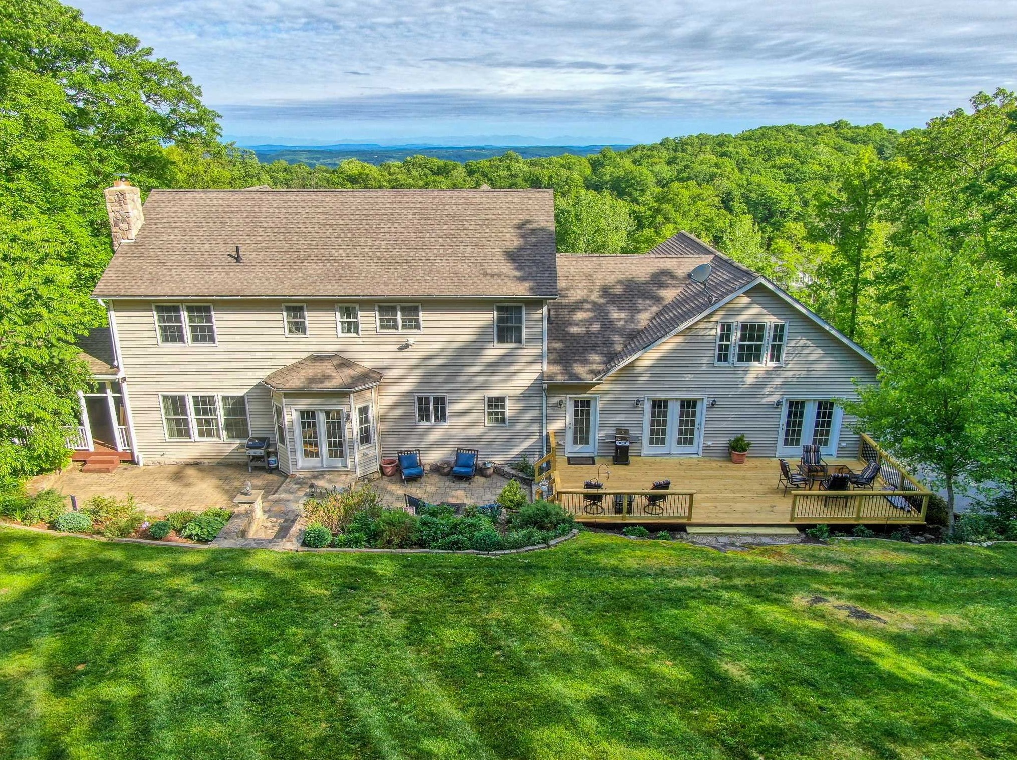 60 Emma Way, Poughquag, NY 12570