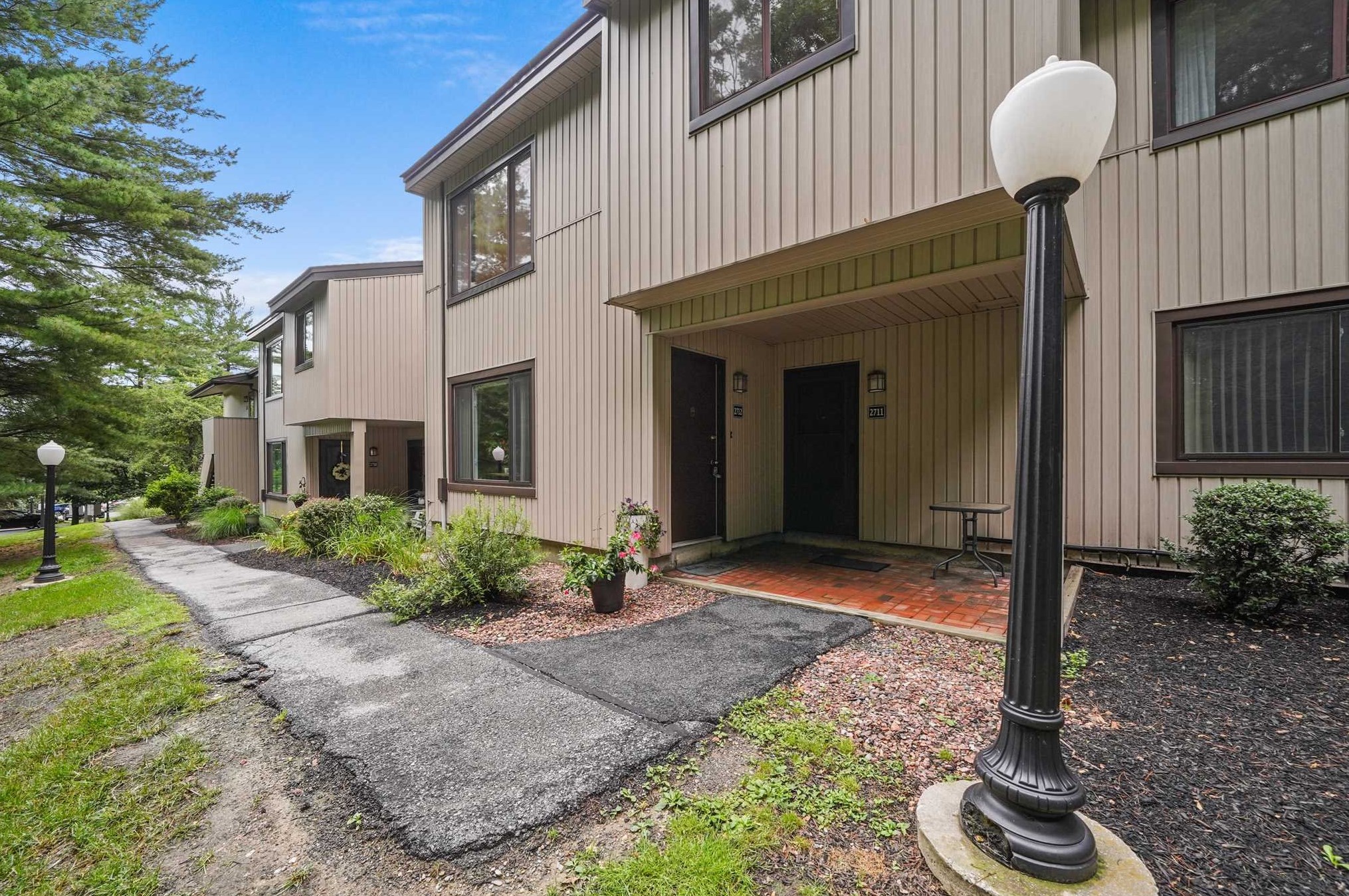 2712 Pine Cone Ct, Poughkeepsie, NY 12603