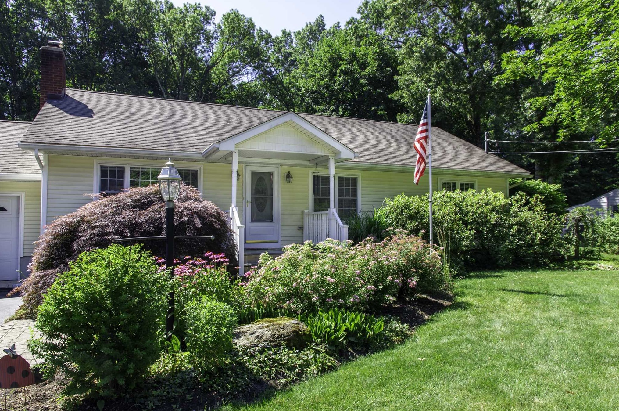 44 Lorraine Blvd, Poughkeepsie, NY 12603-5722
