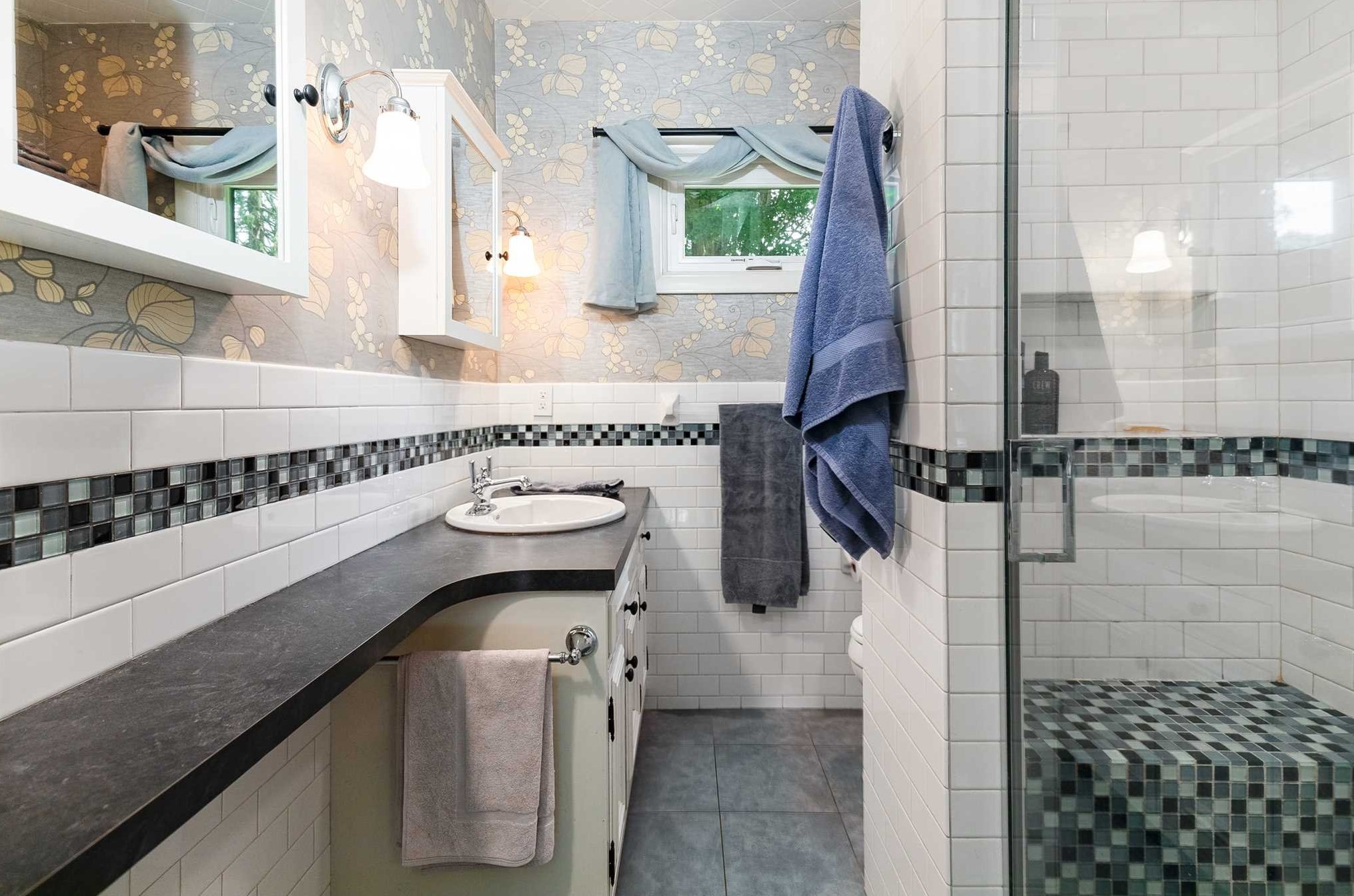 4 Oak Dr, Katonah NY  10536-3222 exterior