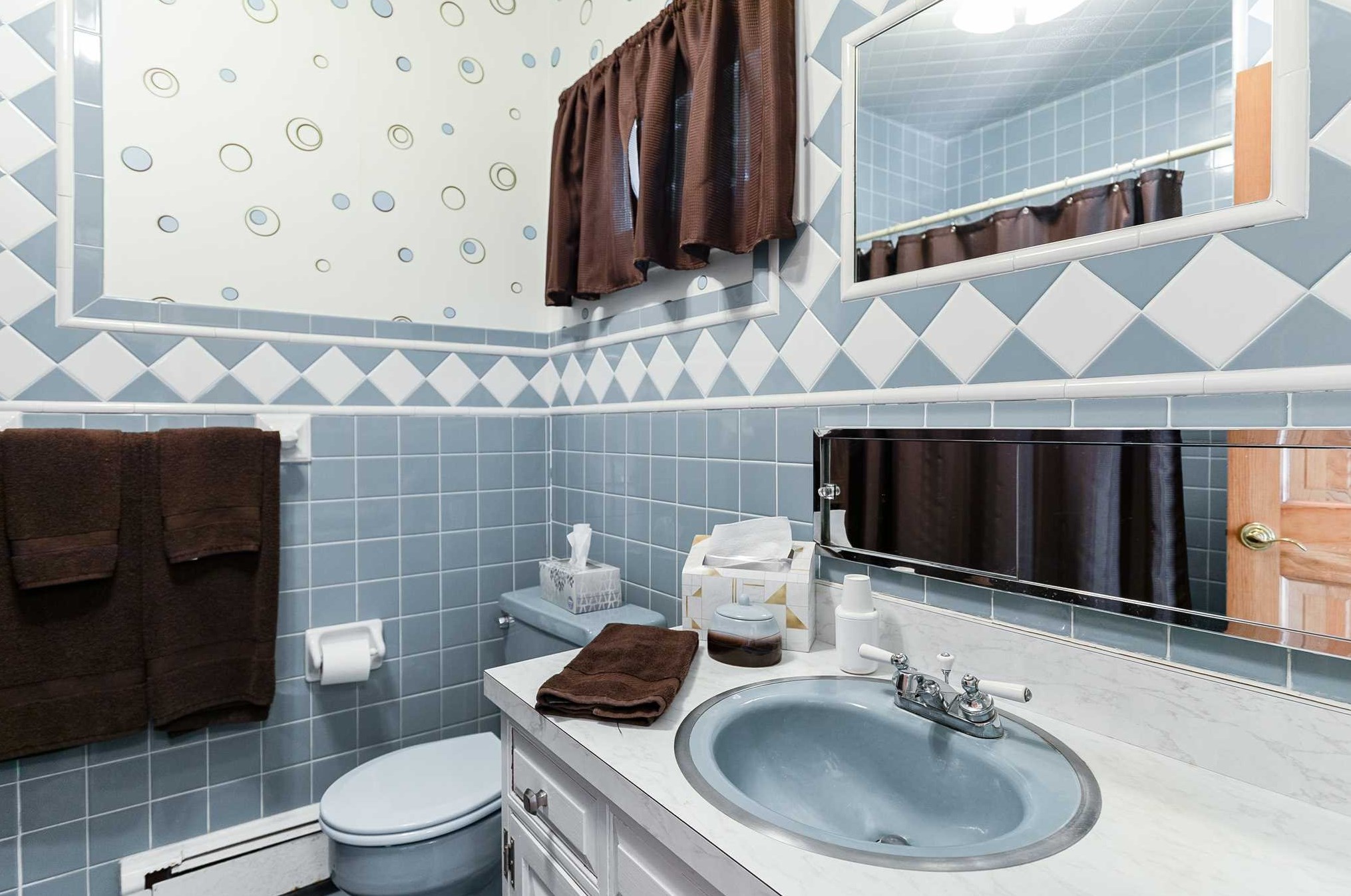 4 Oak Dr, Katonah NY  10536-3222 exterior